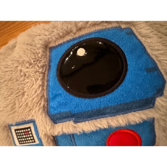 Star Wars R2-D2 Hooded Blanket – Plush Wearable Throw - Picture 6 of 10